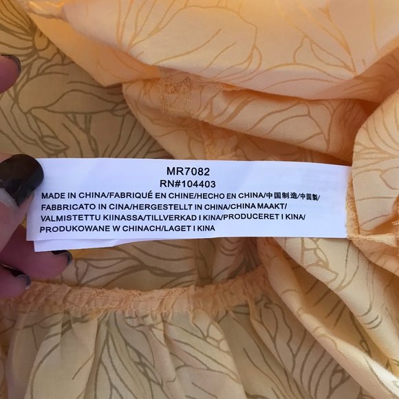 ✨HOST PICK✨Moon River Empire Waist Puff Sleeve Top (NWT) - Picture 9 of 10